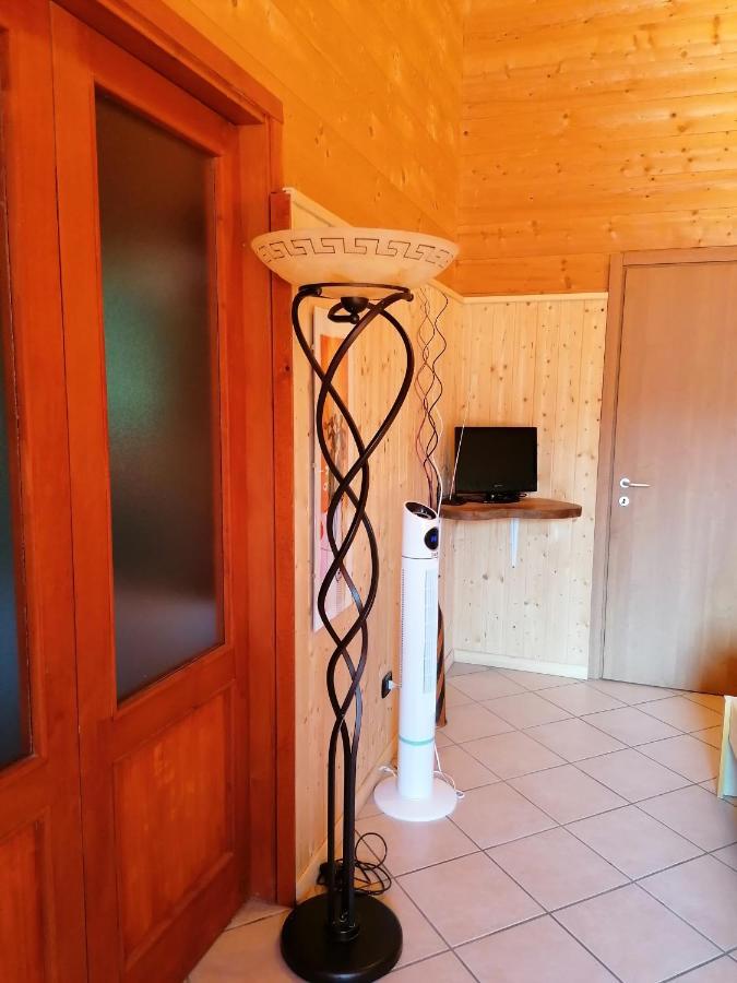 Agriturismo Bio Apipoli Montano Lucino Exterior photo